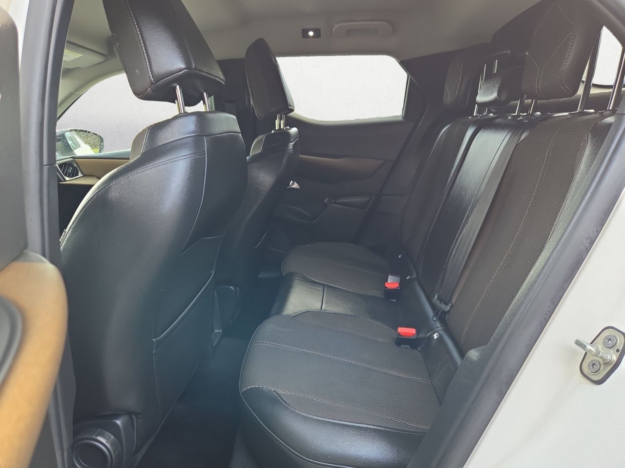 DS DS 3 Crossback PURE TECH 100 CV SO CHIC - Foto 2