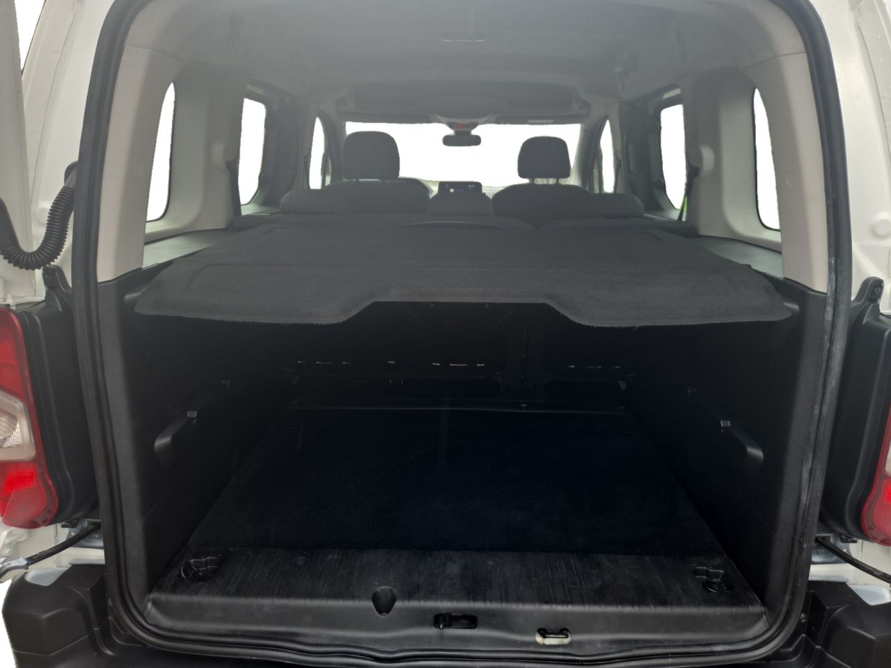 Peugeot Rifter ACTIVE PACK BLUE HSI 100 CV - Foto 2