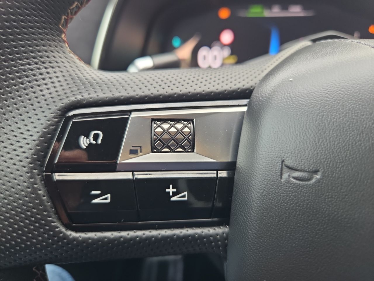 DS DS 7 Crossback E TENSE 4X4 300 PERFORMANCE LINE - Foto 2