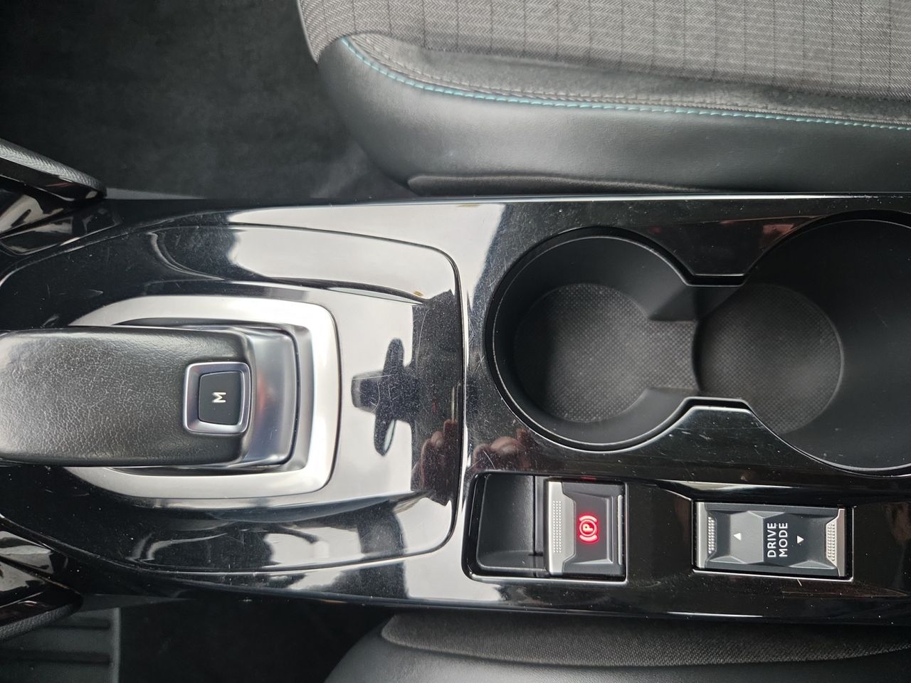 Peugeot 208 ALLURE PURE TECH 100 CV EAT8 - Foto 2