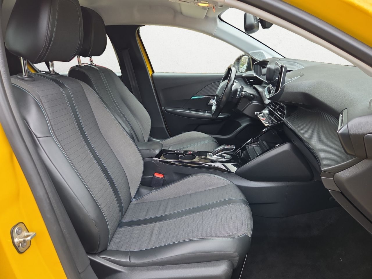 Peugeot 208 ALLURE PURE TECH 100 CV EAT8 - Foto 2