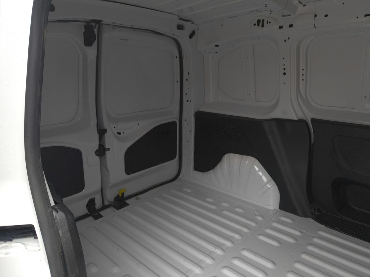 Peugeot Partner FG PREMIUM STANDARD 600 KG BLUE HDI 75 CV - Foto 2