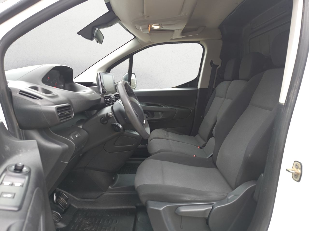 Peugeot Partner FG PREMIUM STANDARD 600 KG BLUE HDI 75 CV - Foto 2