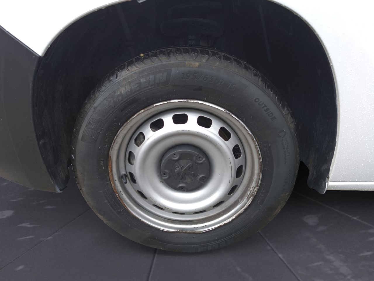 Peugeot Partner FG PRO STANDARD 600 KG BLUE HDI 100 CV - Foto 2