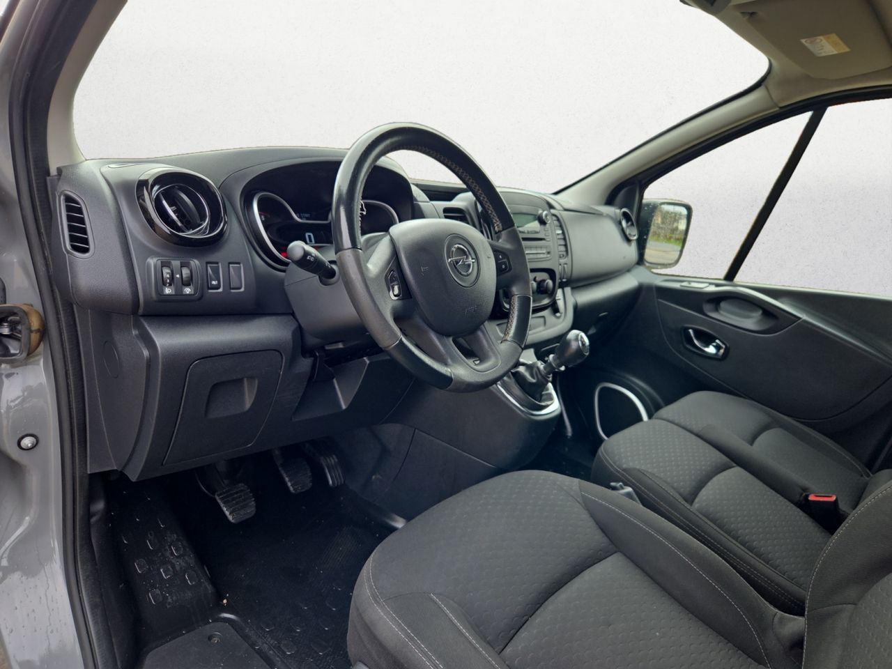 Opel Vivaro TOURER LARGO 1.6 CDTI 107 KW 145 CV - Foto 2