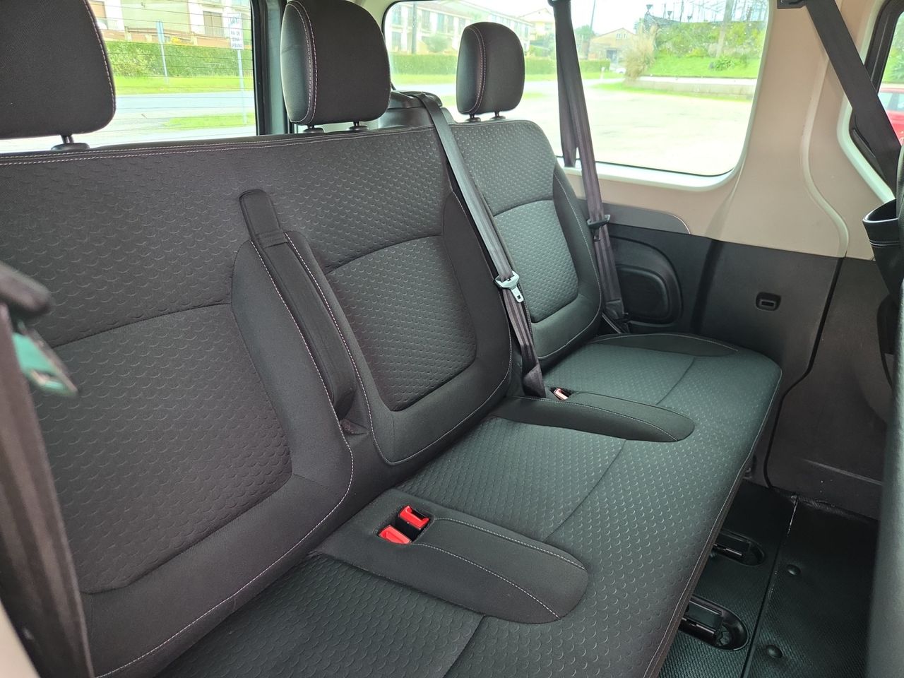 Opel Vivaro TOURER LARGO 1.6 CDTI 107 KW 145 CV - Foto 2