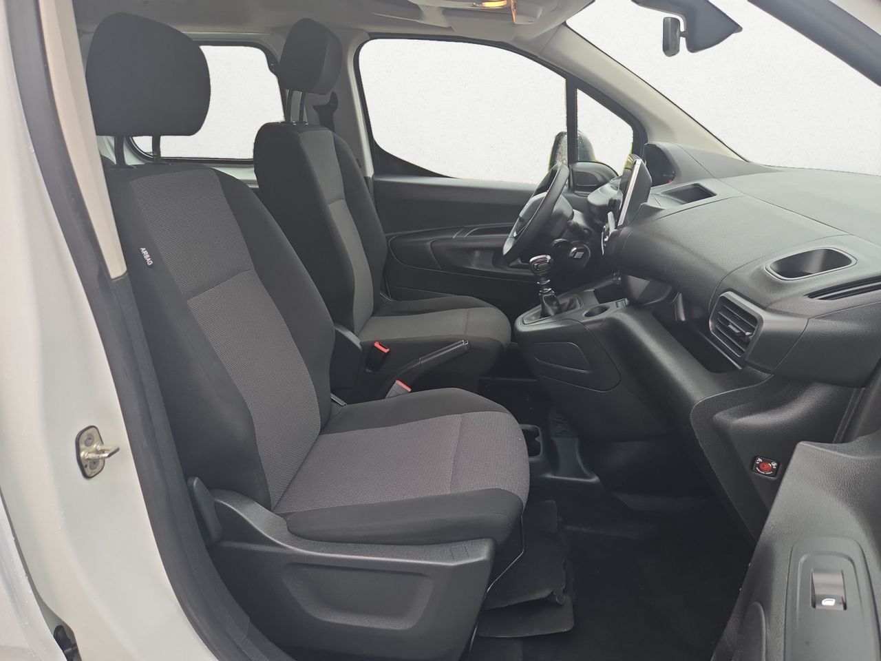 Peugeot Rifter ACTIVE PACK BUSINESS STANDARD BLUE HDI 100 CV - Foto 2