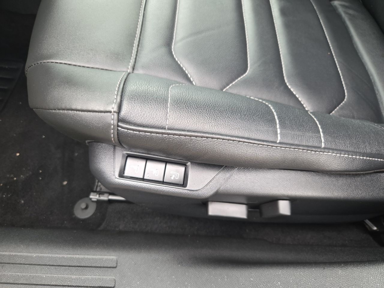 Citroën C4 BLUE HDI 130 CV VEAT8 SHINE - Foto 2