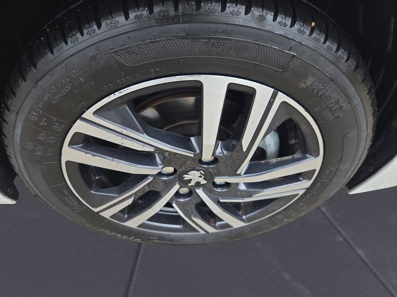 Peugeot 208 ALLURE BLUE HDI 100 CV - Foto 2