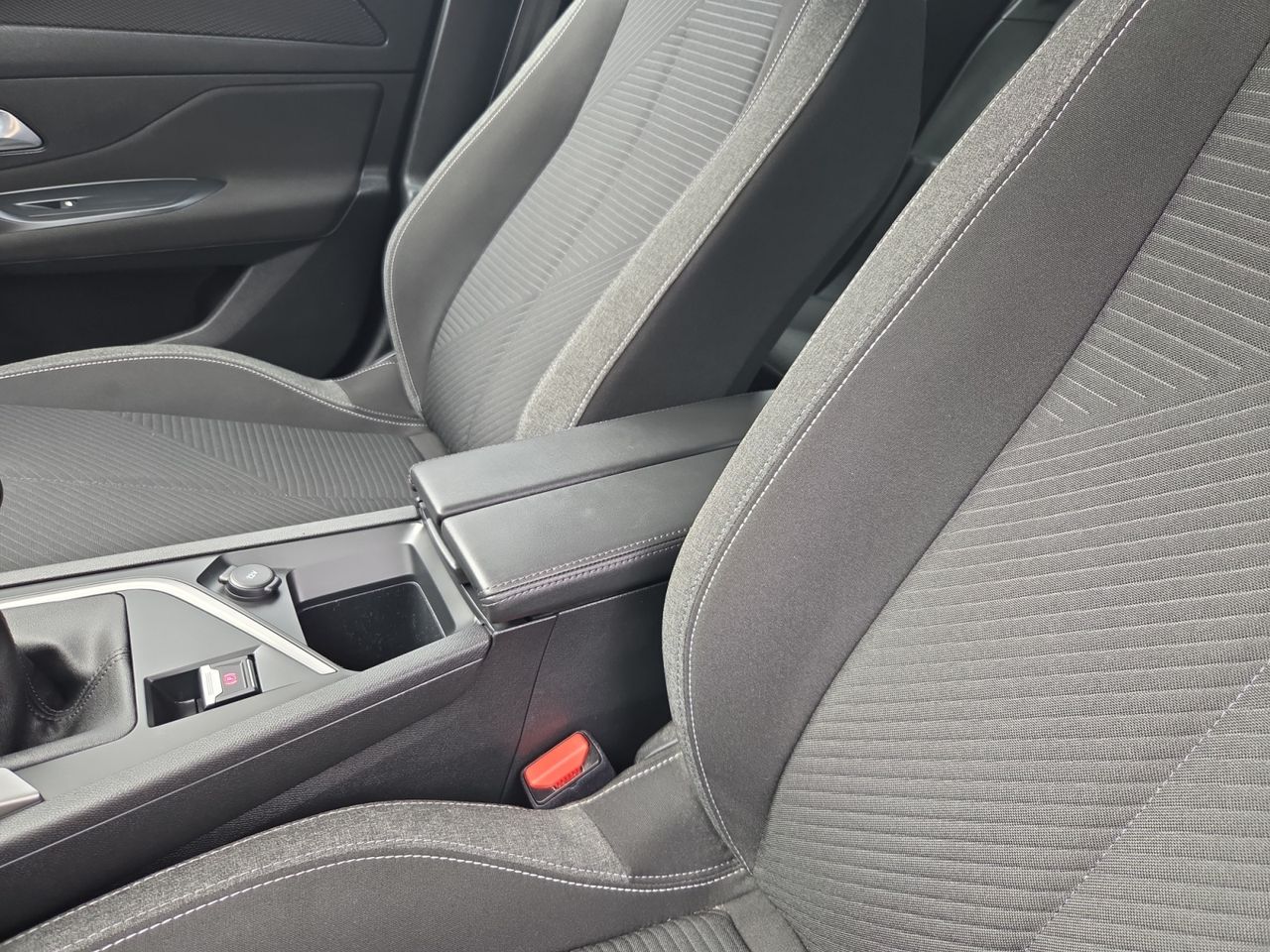 Peugeot 308 SW ACTIVE PACK BLUE HDI 130 CV - Foto 2