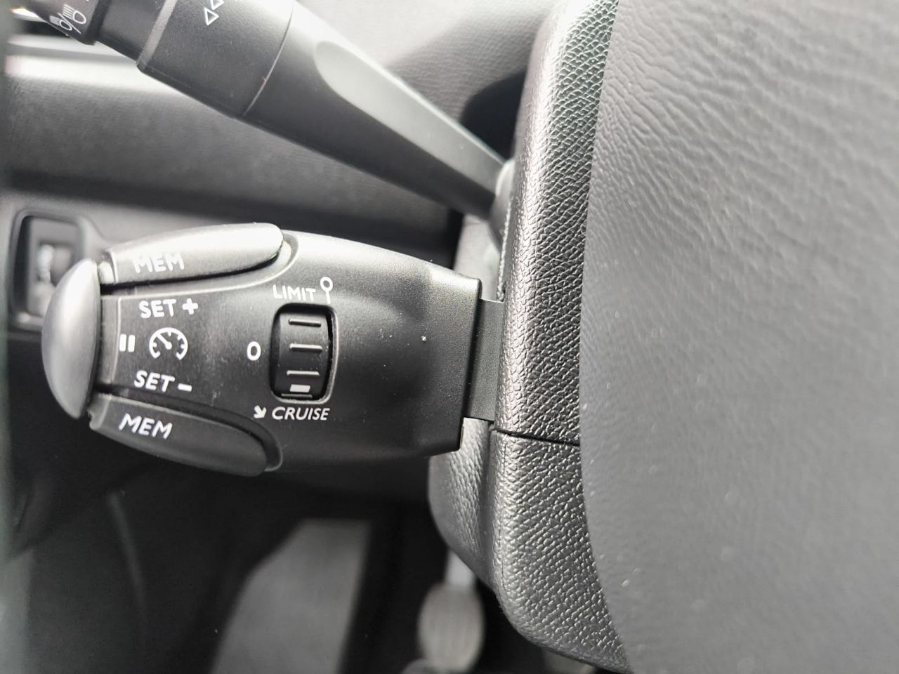 Peugeot 308 ACTIVE PACK BLUE HDI 130 CV - Foto 2