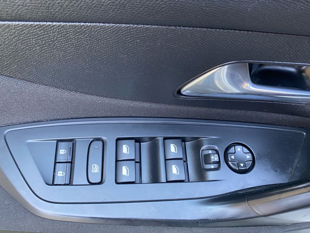 Peugeot 308 ACTIVE PACK BLUE HDI 130 CV - Foto 2