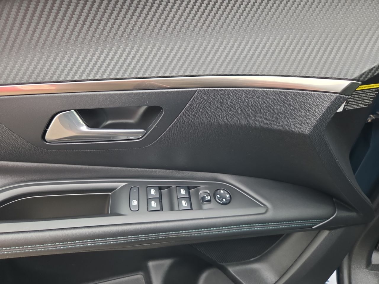 Peugeot 3008 Hybrid ALLURE HYBRID 225 e EAT8 - Foto 2