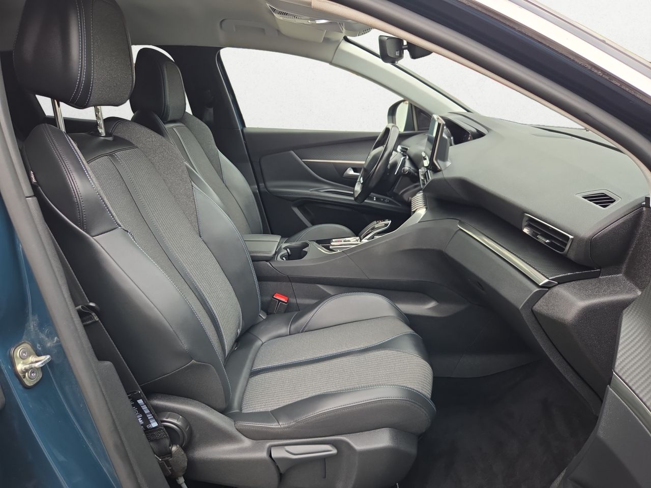 Peugeot 3008 Hybrid ALLURE HYBRID 225 e EAT8 - Foto 2