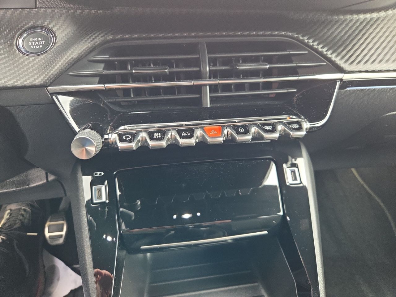 Peugeot 208 GT LINE PURE TECH 100 CV - Foto 2