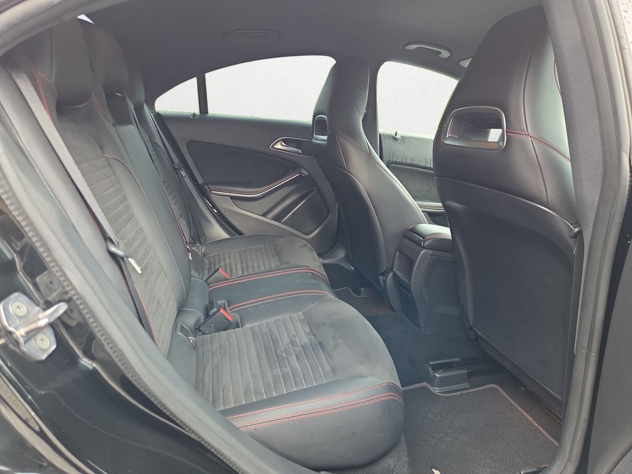 Mercedes Clase CLA 180 - Foto 2