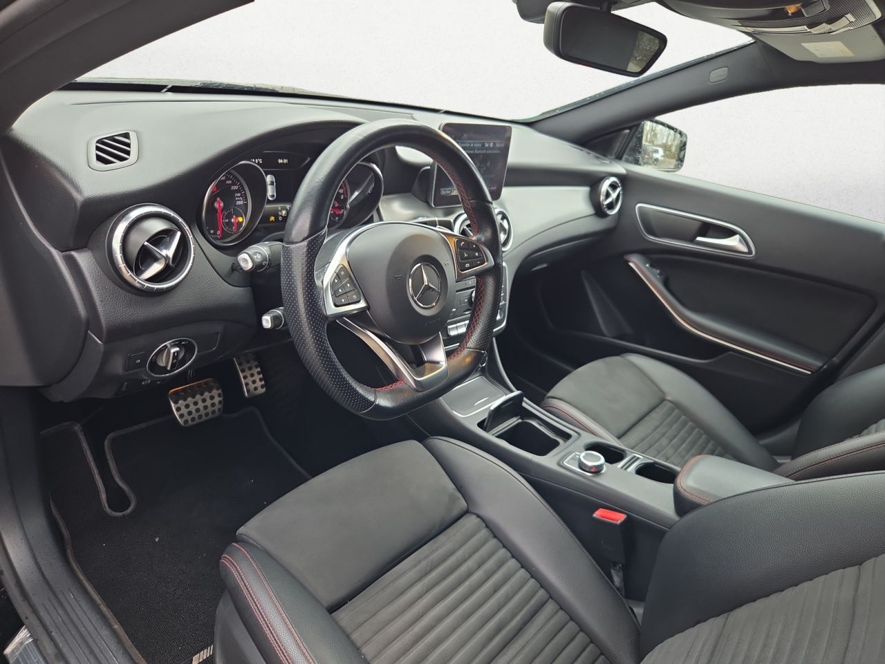 Mercedes Clase CLA 180 - Foto 2