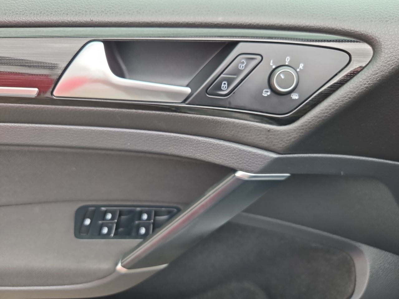 Volkswagen Golf SPORT R LINE 2.0 TDI 110 KW 150 CV DSG - Foto 2