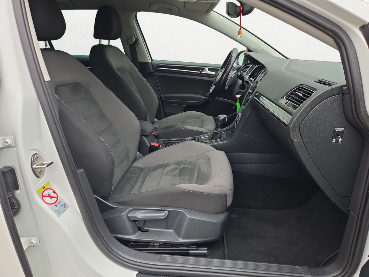 Volkswagen Golf SPORT R LINE 2.0 TDI 110 KW 150 CV DSG - Foto 2