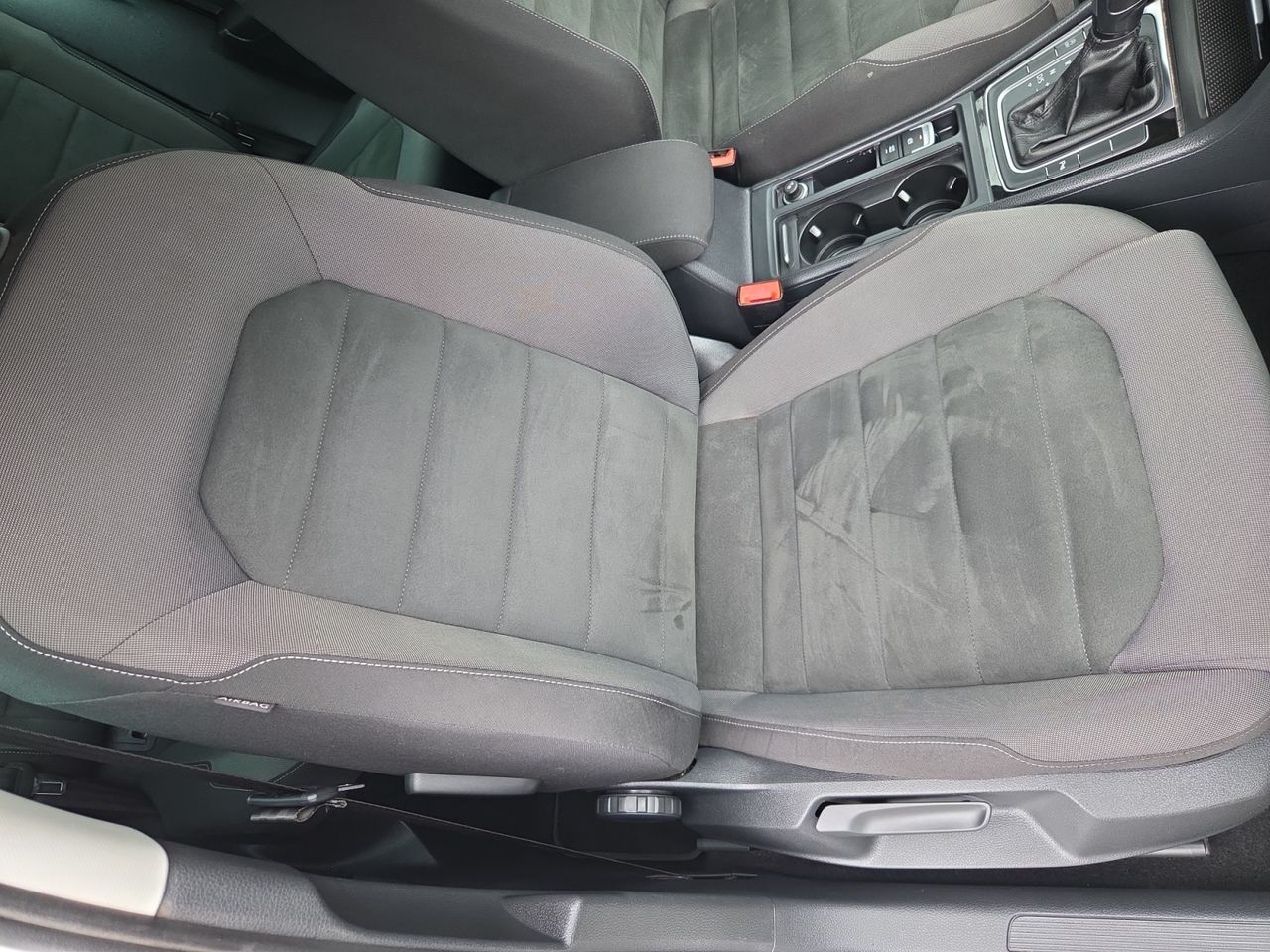 Volkswagen Golf SPORT R LINE 2.0 TDI 110 KW 150 CV DSG - Foto 2