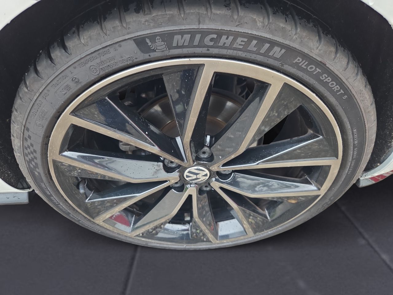 Volkswagen Golf SPORT R LINE 2.0 TDI 110 KW 150 CV DSG - Foto 2