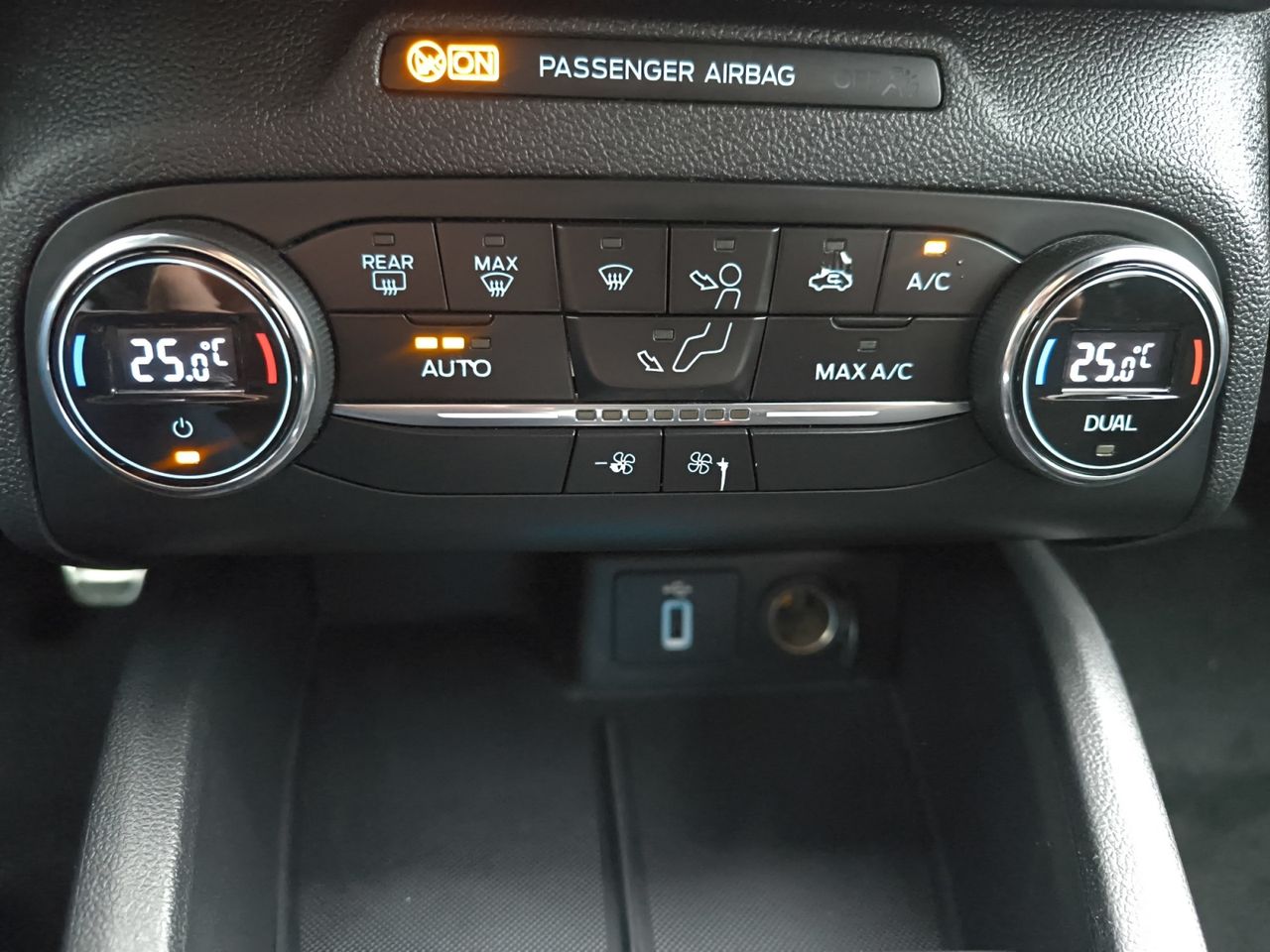 Ford Focus BERLINA ST LINE 1.0 ECOBOOST 92 KW 125 CV - Foto 2