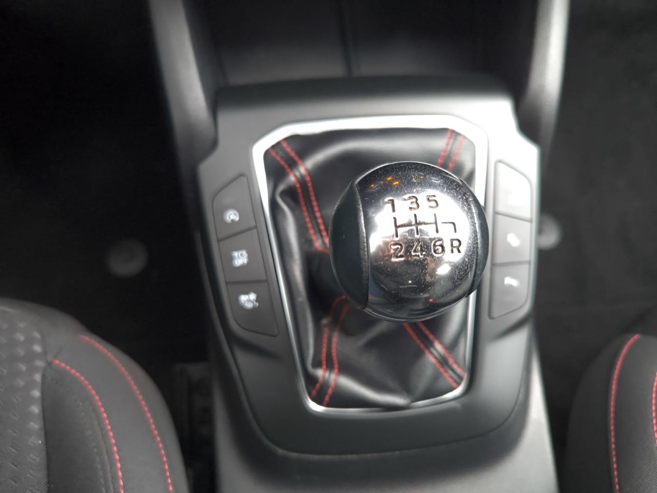 Ford Focus BERLINA ST LINE 1.0 ECOBOOST 92 KW 125 CV - Foto 2