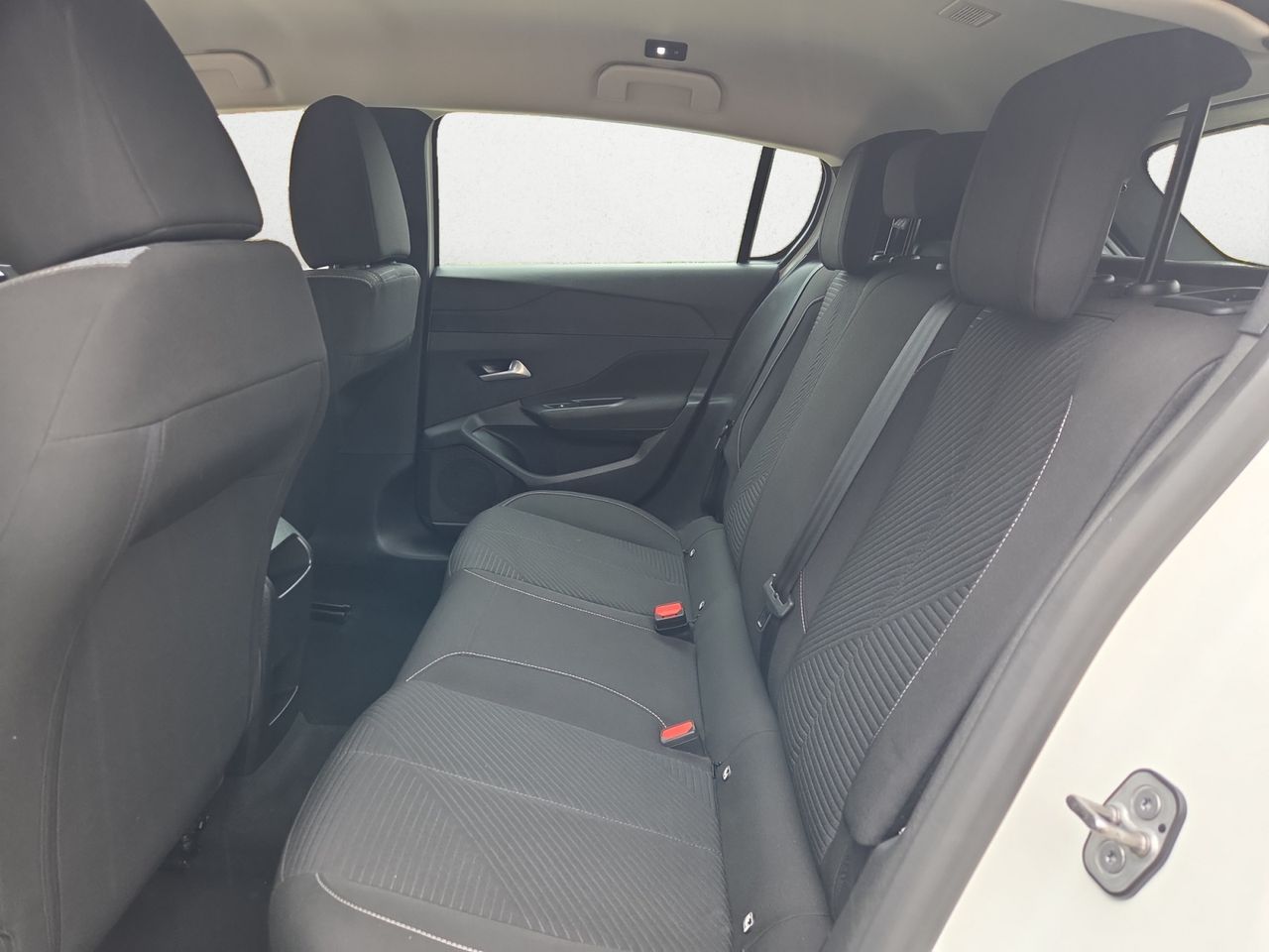 Peugeot 308 ACTIVE PACK BLUE HDI 130 CV - Foto 2