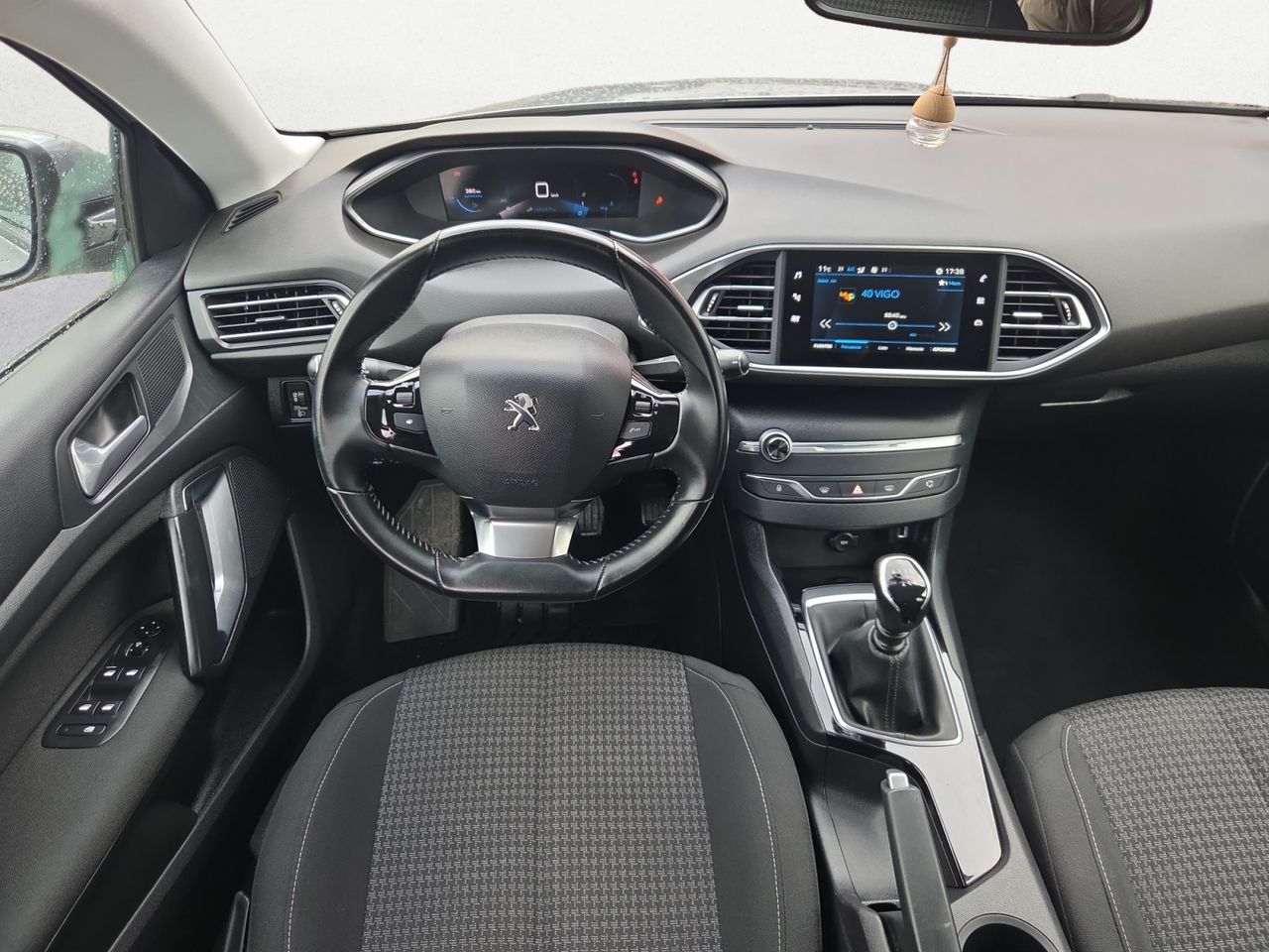 Peugeot 308 ACTIVE PACK BLUE HDI 130 CV - Foto 2