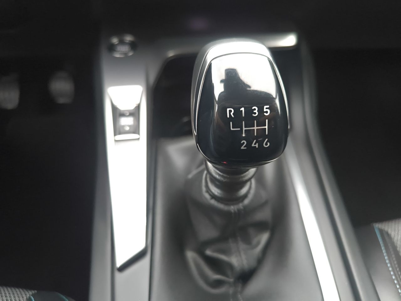 Peugeot 308 SW ALLURE PACK BLUE HDI 130 CV - Foto 2