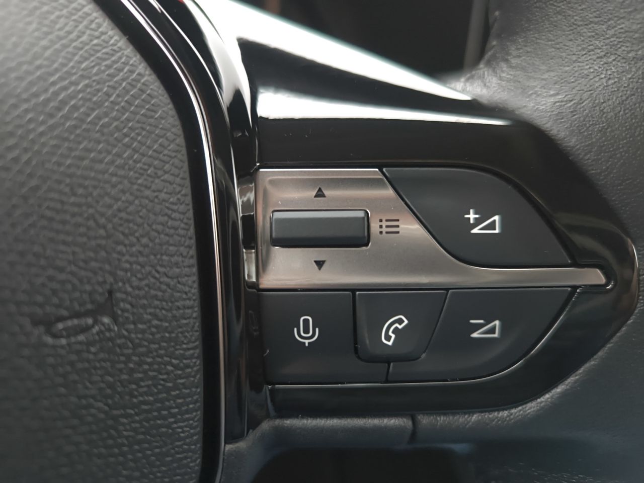 Peugeot 308 SW ALLURE PACK BLUE HDI 130 CV - Foto 2