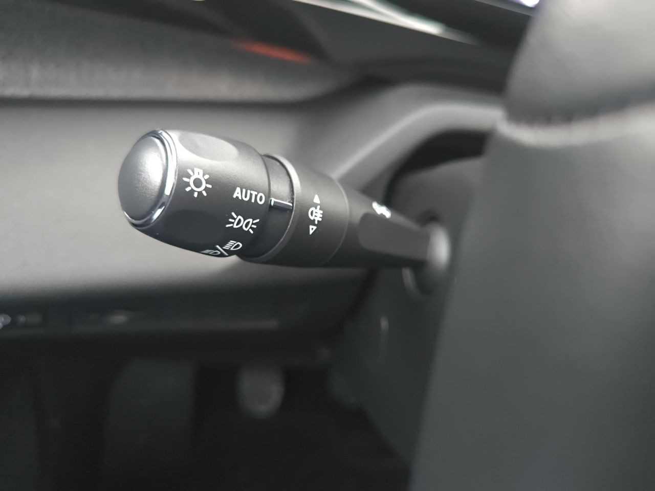 Peugeot 308 SW ALLURE PACK BLUE HDI 130 CV - Foto 2