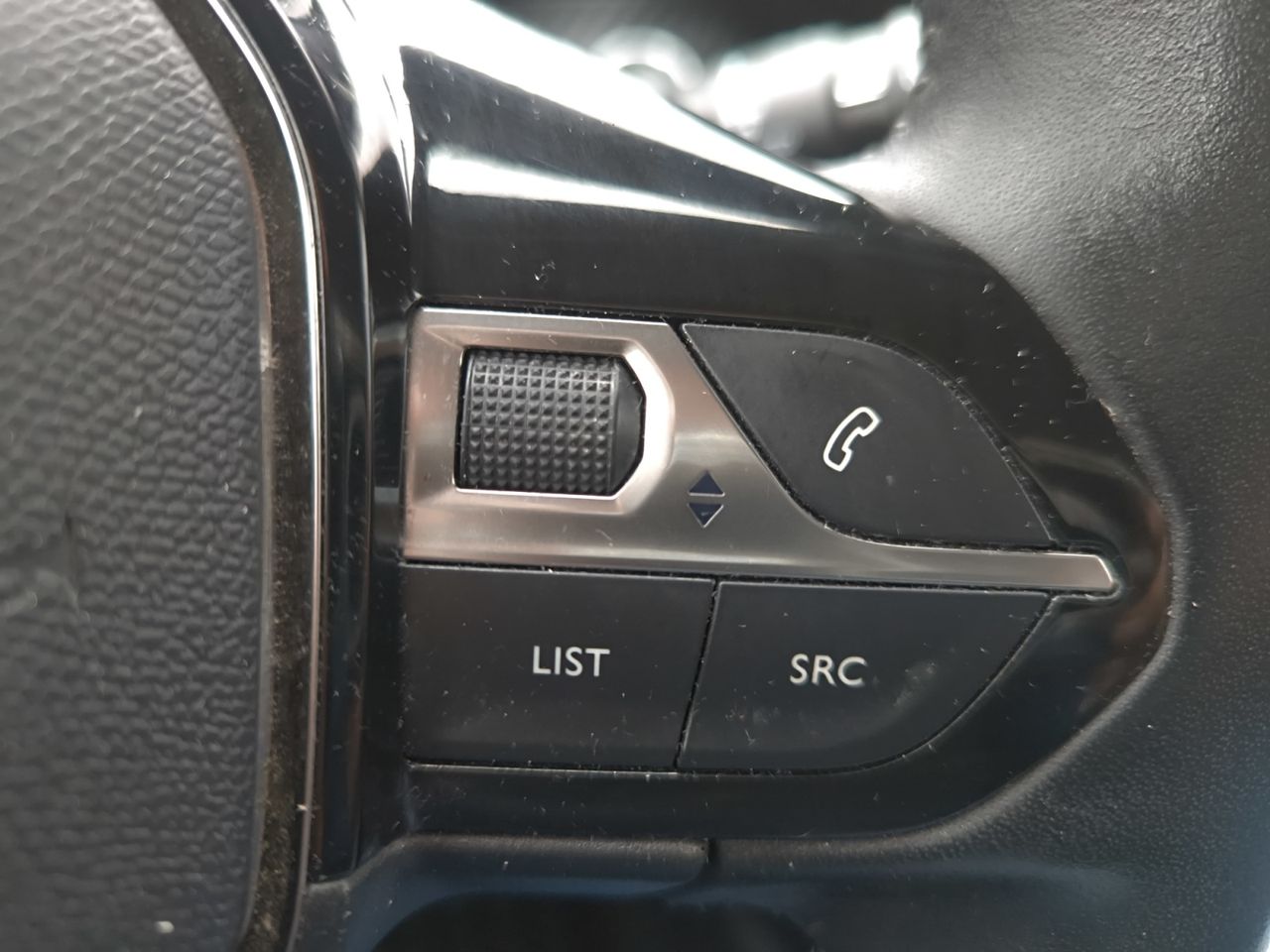 Peugeot 208 ALLURE PACK BLUE HDI 100 CV - Foto 2