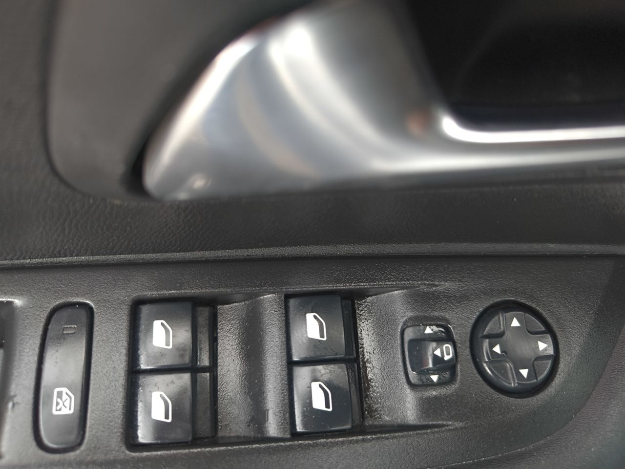 Peugeot 208 ALLURE PACK BLUE HDI 100 CV - Foto 2