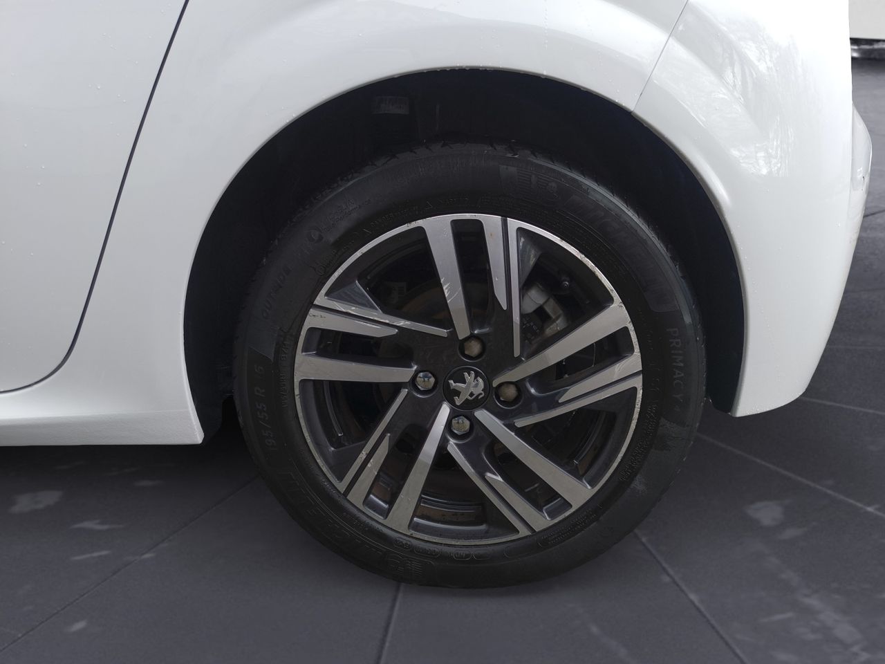 Peugeot 208 ALLURE PACK BLUE HDI 100 CV - Foto 2