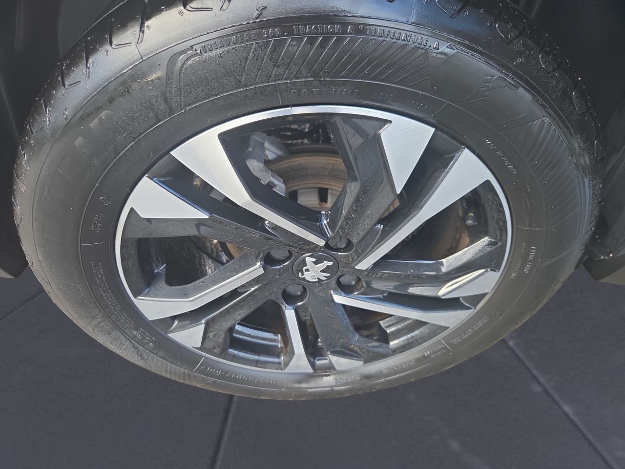 Peugeot 2008 ALLURE PACK PURE TECH 130 CV - Foto 2