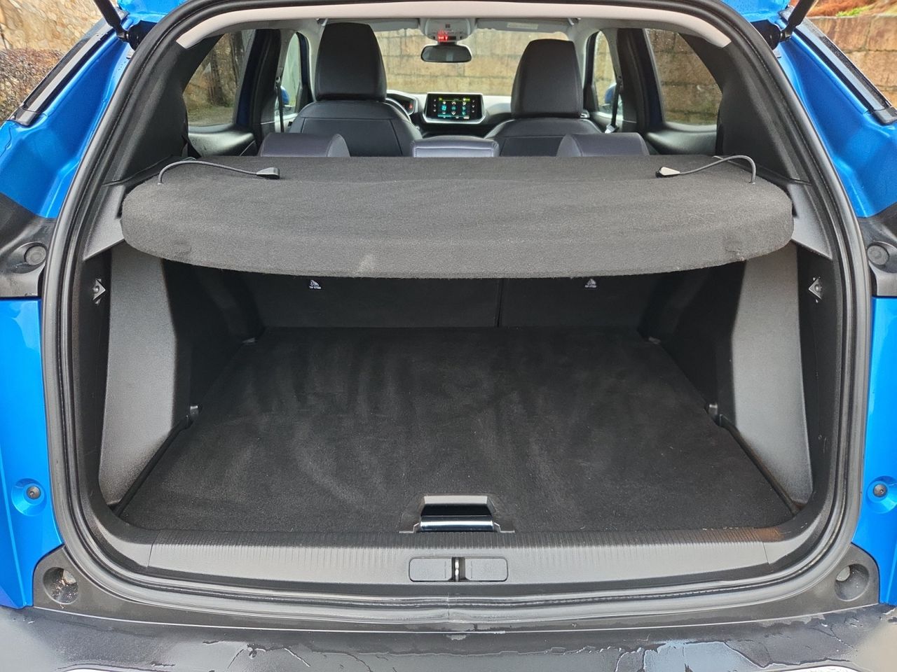 Peugeot e-2008 ALLURE ELECTRICO 136 CV - Foto 2