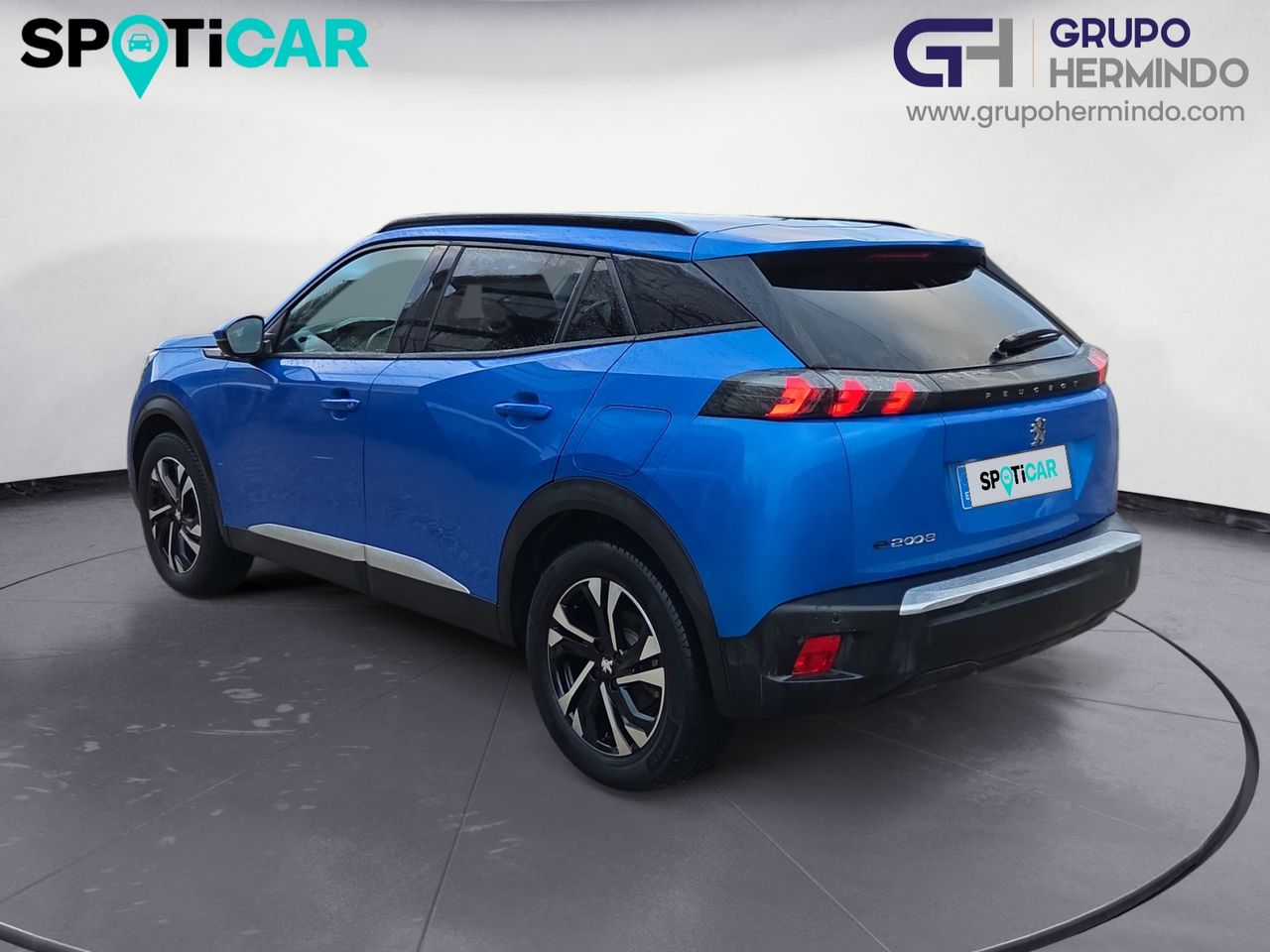 Peugeot e-2008 ALLURE ELECTRICO 136 CV - Foto 2