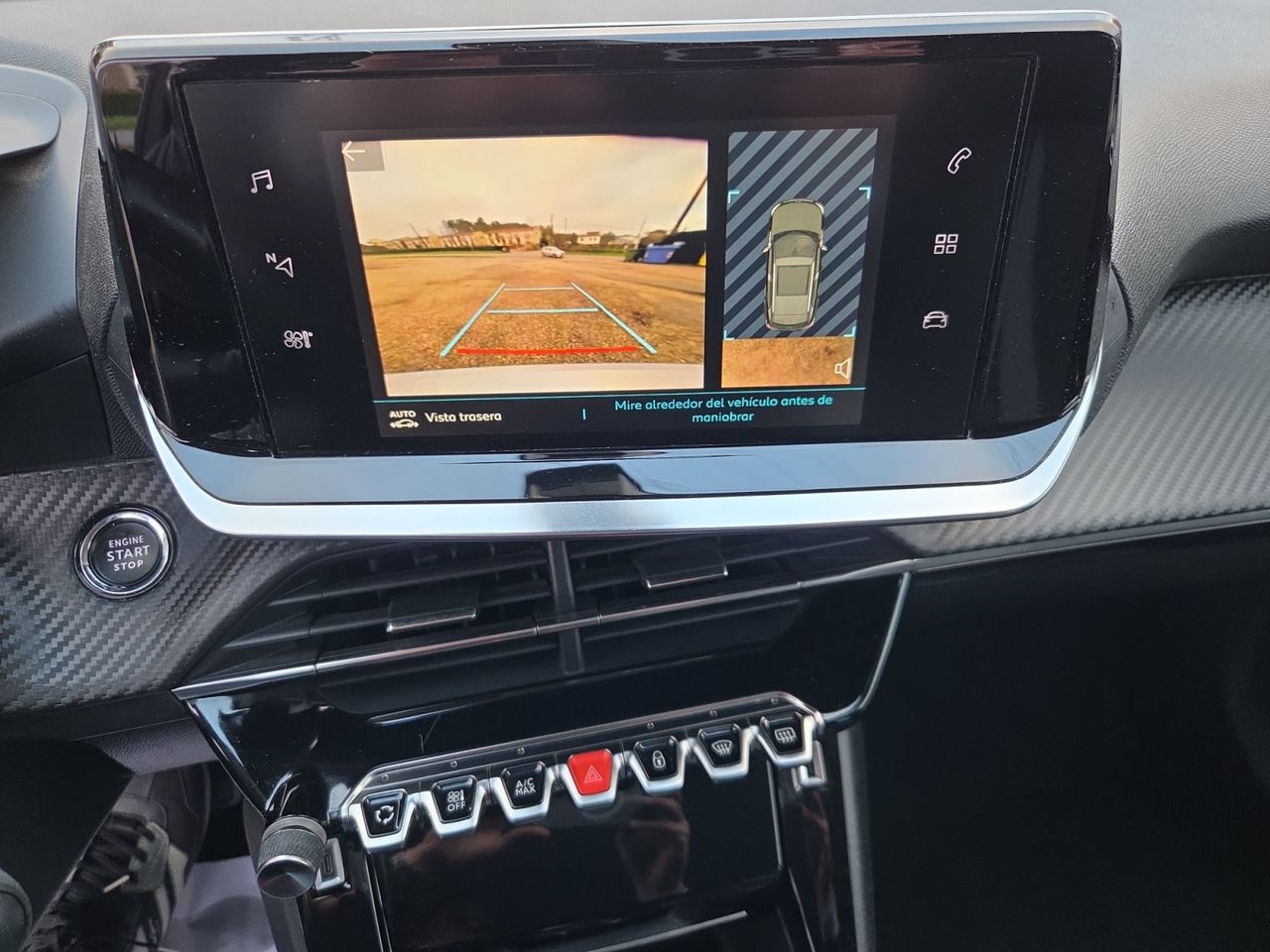 Peugeot e-2008 ALLURE ELECTRICO 136 CV - Foto 2