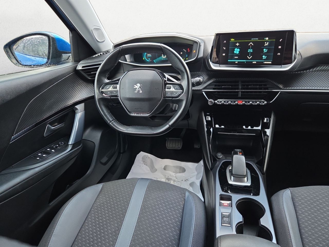 Peugeot e-2008 ALLURE ELECTRICO 136 CV - Foto 2