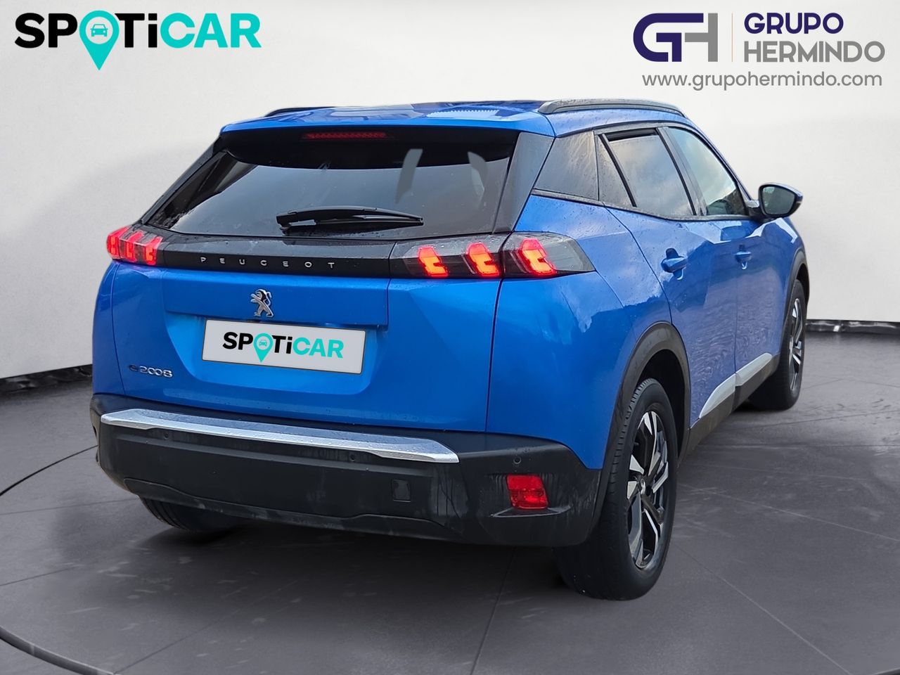 Peugeot e-2008 ALLURE ELECTRICO 136 CV - Foto 2