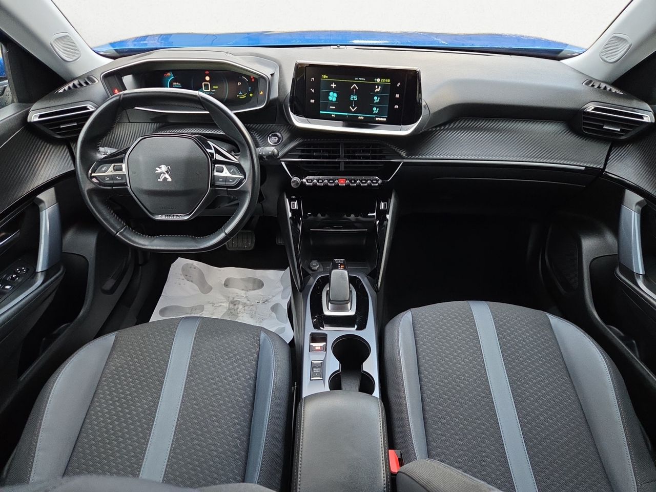 Peugeot e-2008 ALLURE ELECTRICO 136 CV - Foto 2