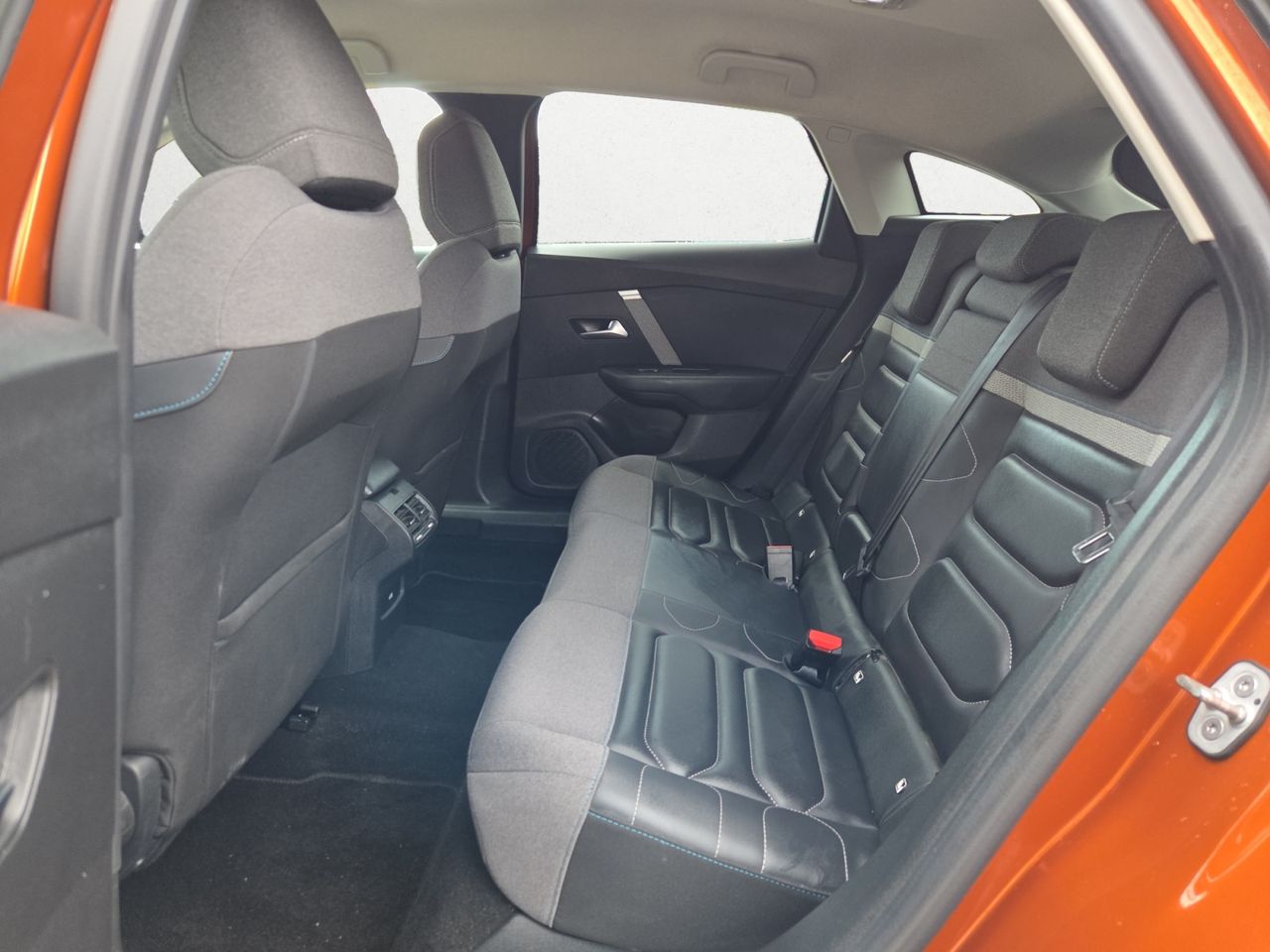 Citroën C4 BLUE HDI 130 EAT8 SHINE - Foto 2