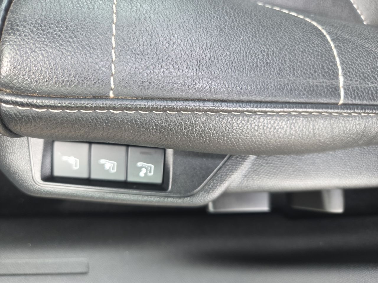 Citroën C4 BLUE HDI 130 EAT8 SHINE - Foto 2