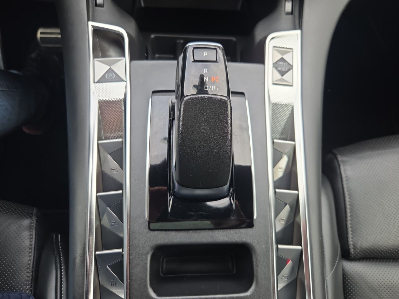 DS DS 7 Crossback E TENSE 300 4X4 LOUVRE - Foto 2