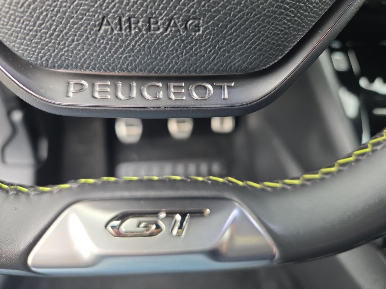 Peugeot 208 GT BLUE HDI 100 CV - Foto 2