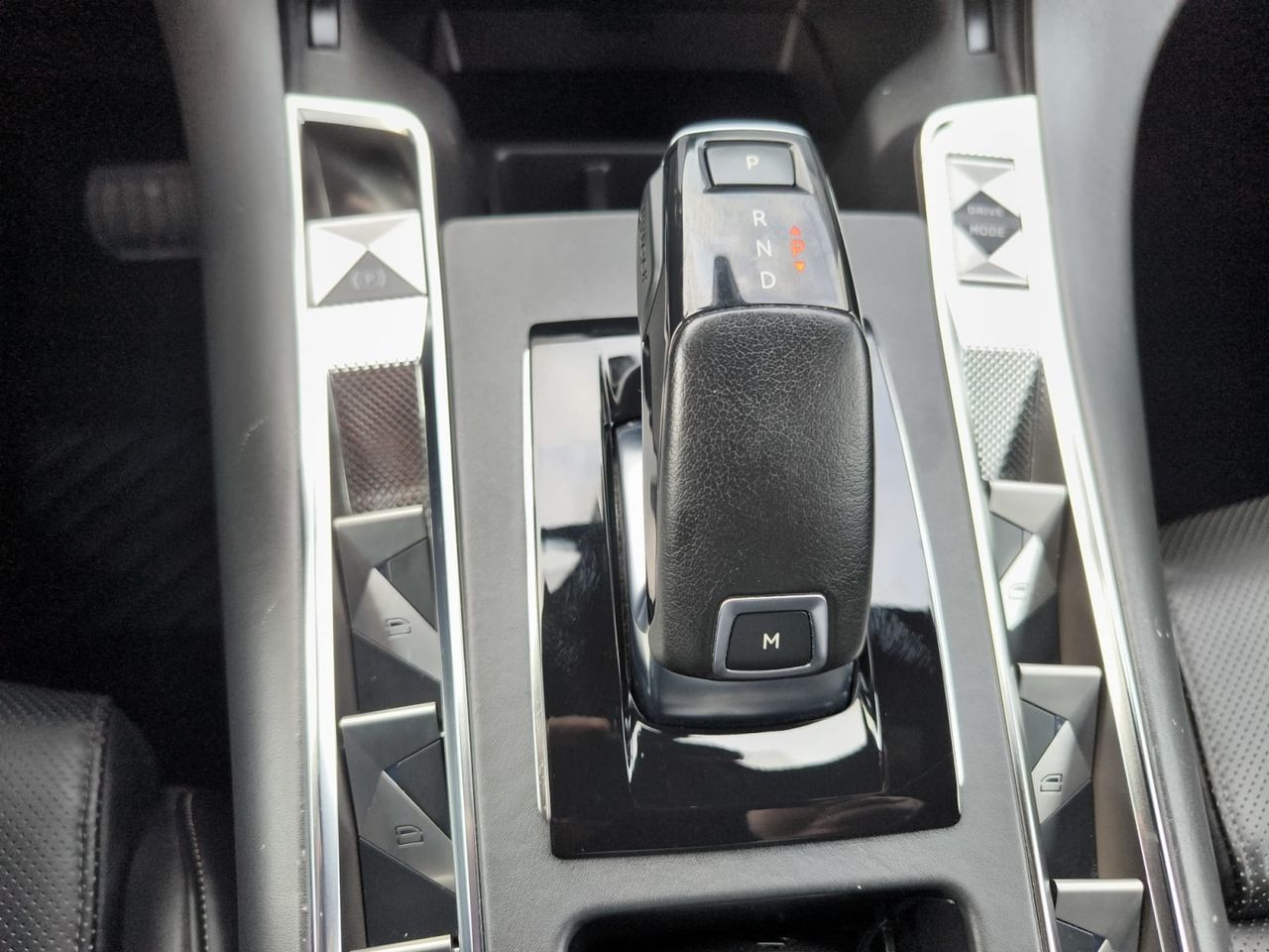 DS DS 7 Crossback BLUE HDI 180 CV AUT LOUVRE - Foto 2