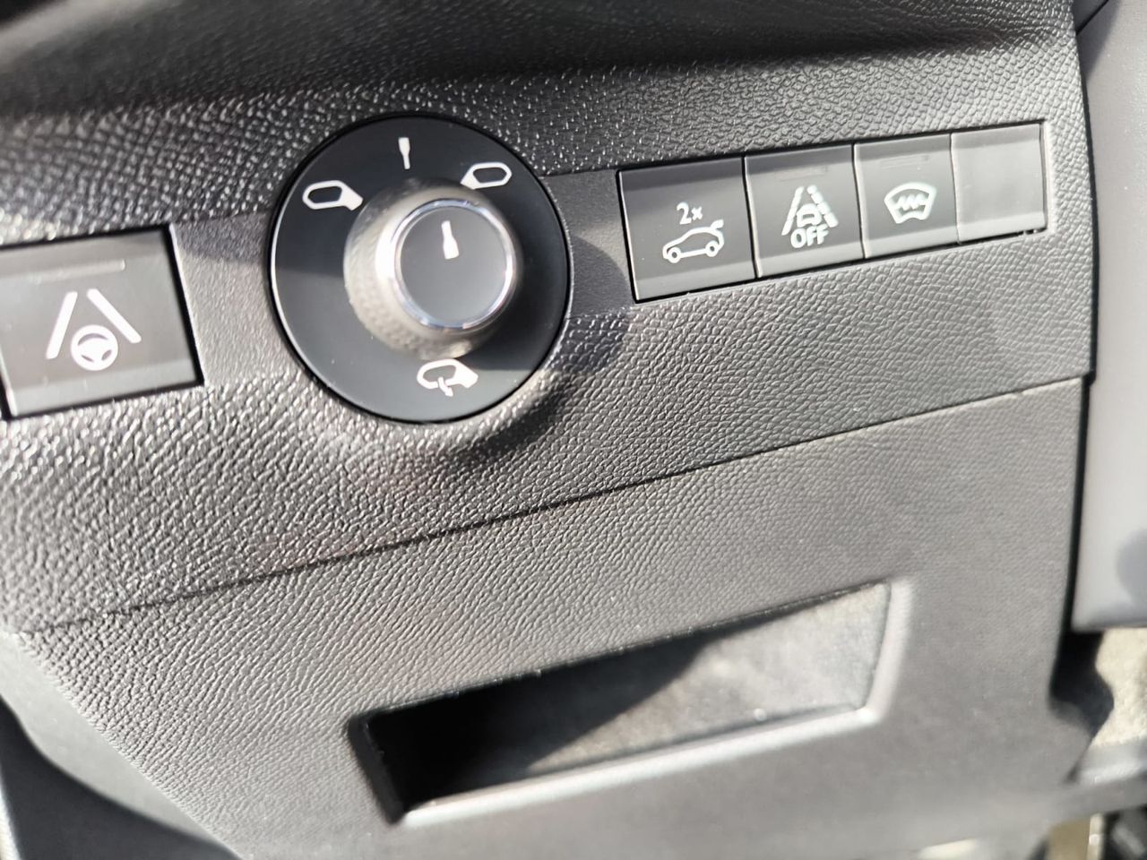 DS DS 7 Crossback BLUE HDI 180 CV AUT LOUVRE - Foto 2