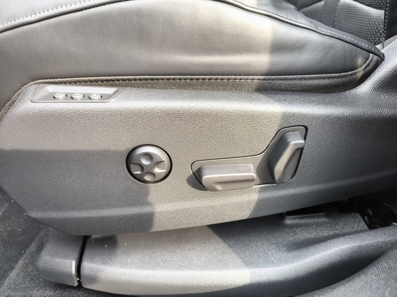 DS DS 7 Crossback BLUE HDI 180 CV AUT LOUVRE - Foto 2