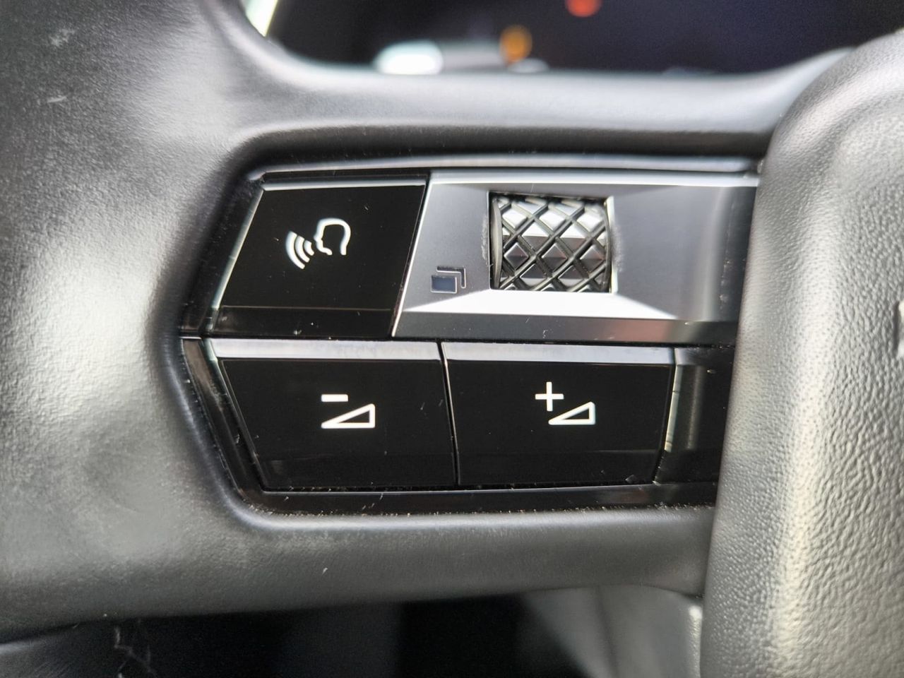 DS DS 7 Crossback BLUE HDI 180 CV AUT LOUVRE - Foto 2